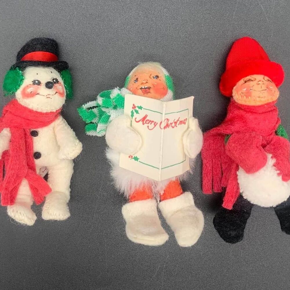 Vintage Mini Analee Figures